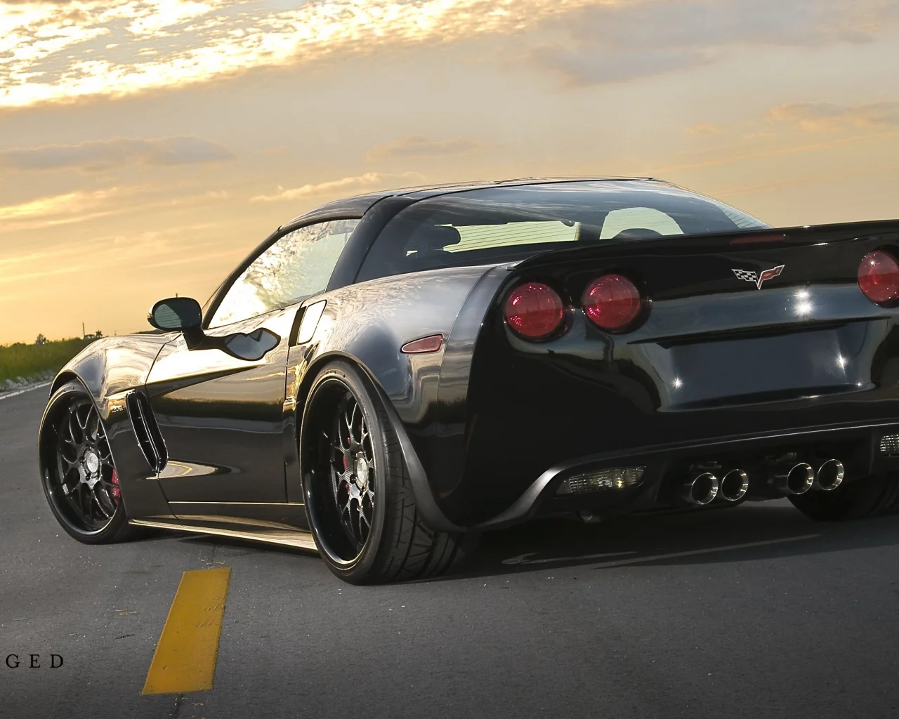 корвет, black, асфальт, z06, закат, чёрный, chevrolet, 360 three sixty forged, задняя часть, разметка, шевроле, corvette