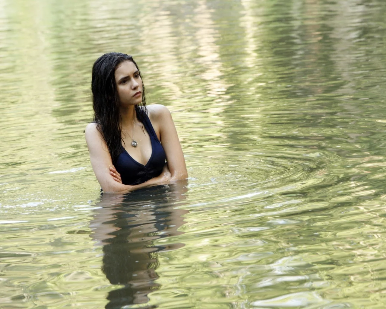 в воде, nina dobrev, купальник, the vampire diaries