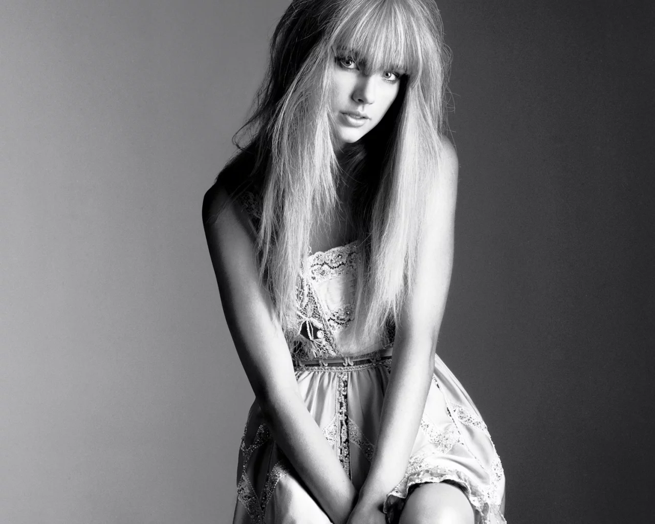 фото, взгляд, taylor swift, чб, девушка