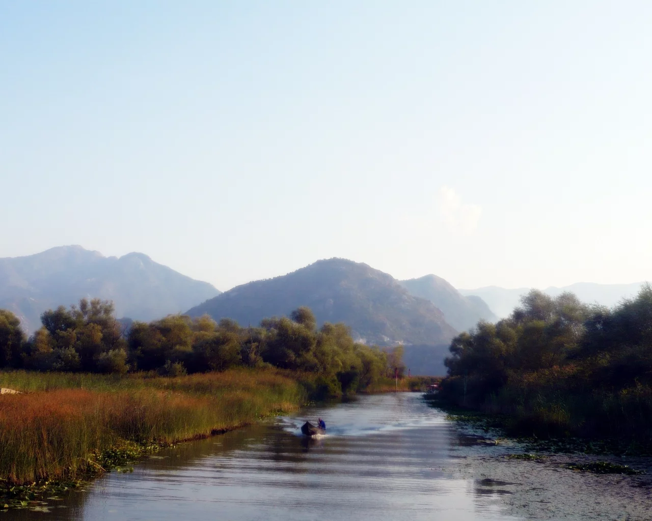 лодка, река, горы