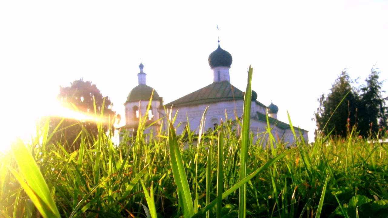 церковь, солнце, трава