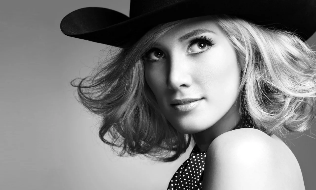 блондинка, взгляд, ковбойская шляпа, delta goodrem, взгляд, девушка