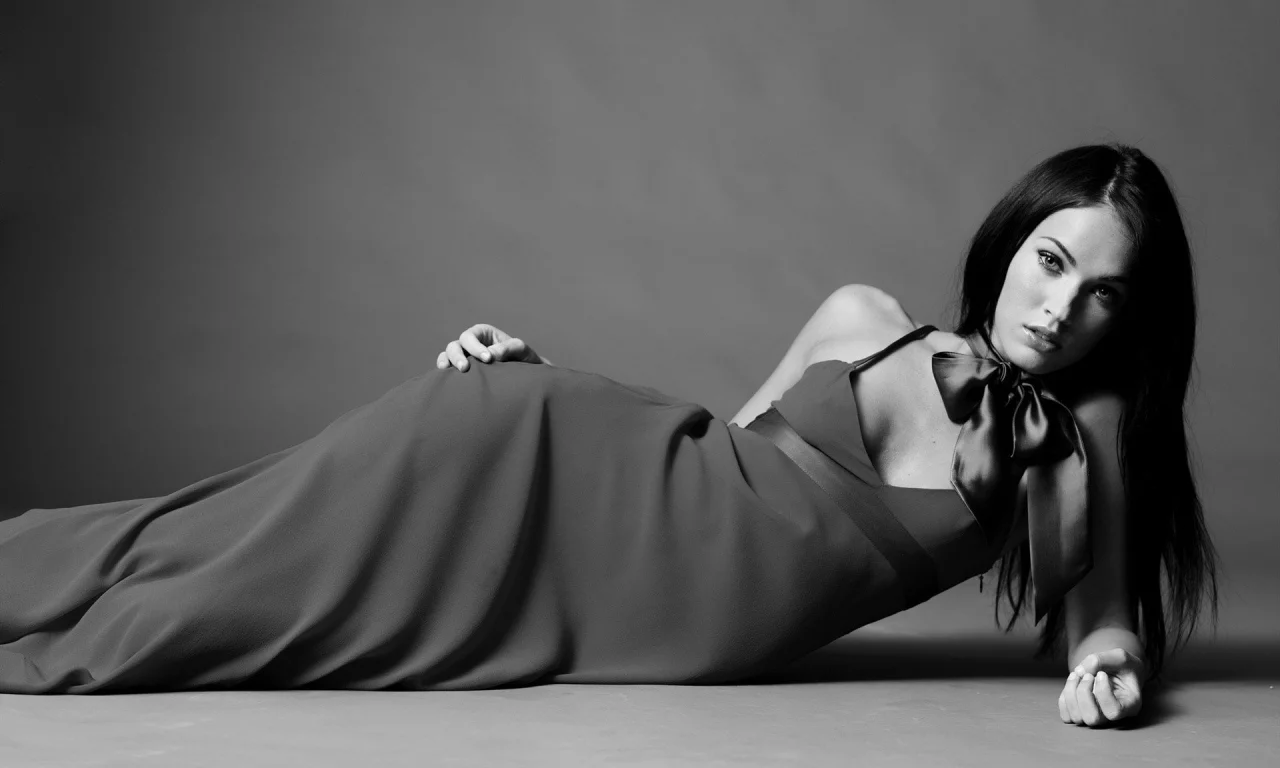 megan fox, актриса, бант, взгляд, чб