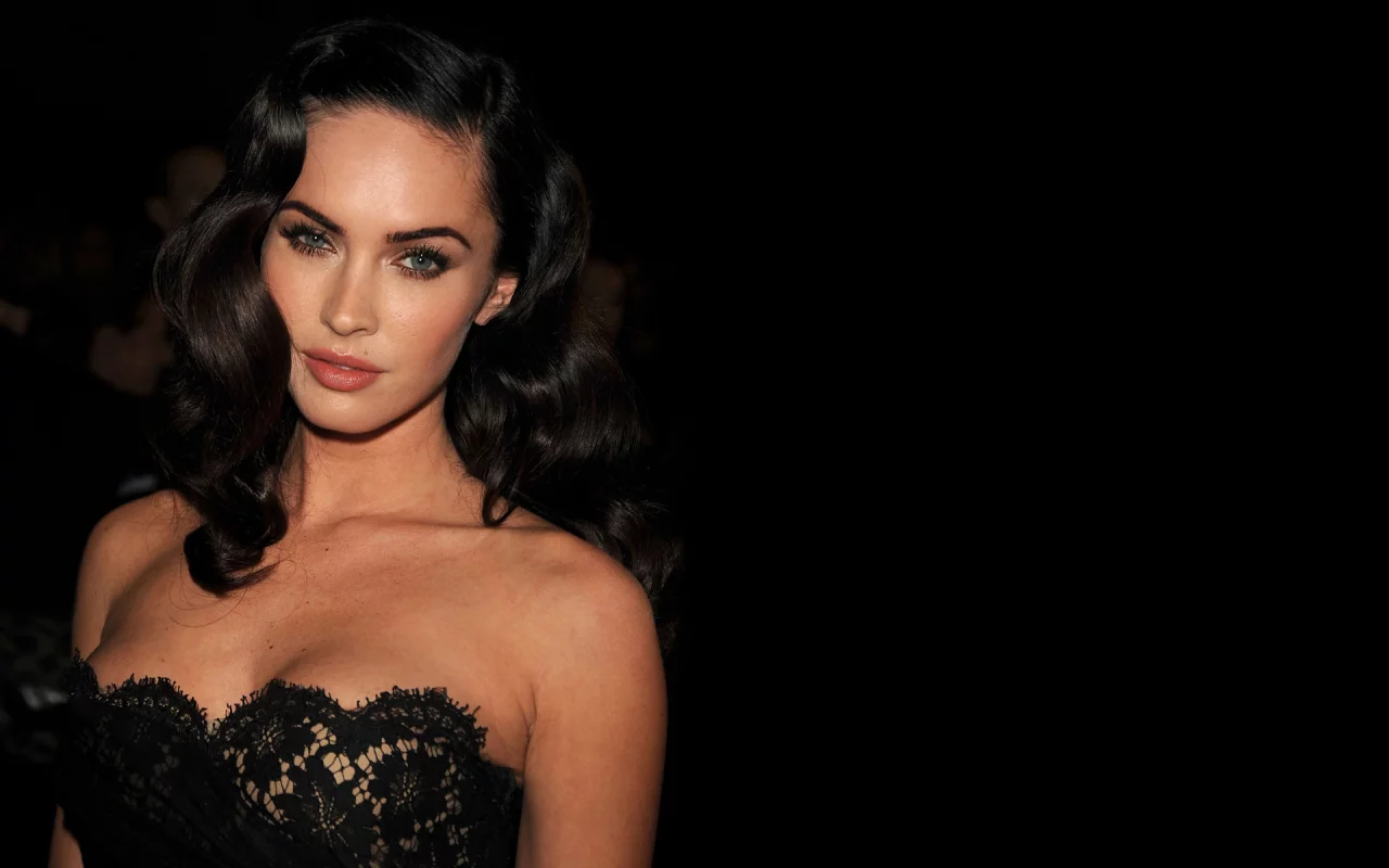 меган фокс, актриса, черный фон, кружево, платье, megan fox