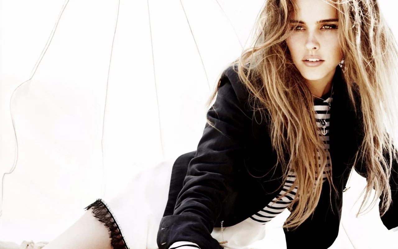 светлый фон, взгляд, блондинка, волосы, isabel lucas