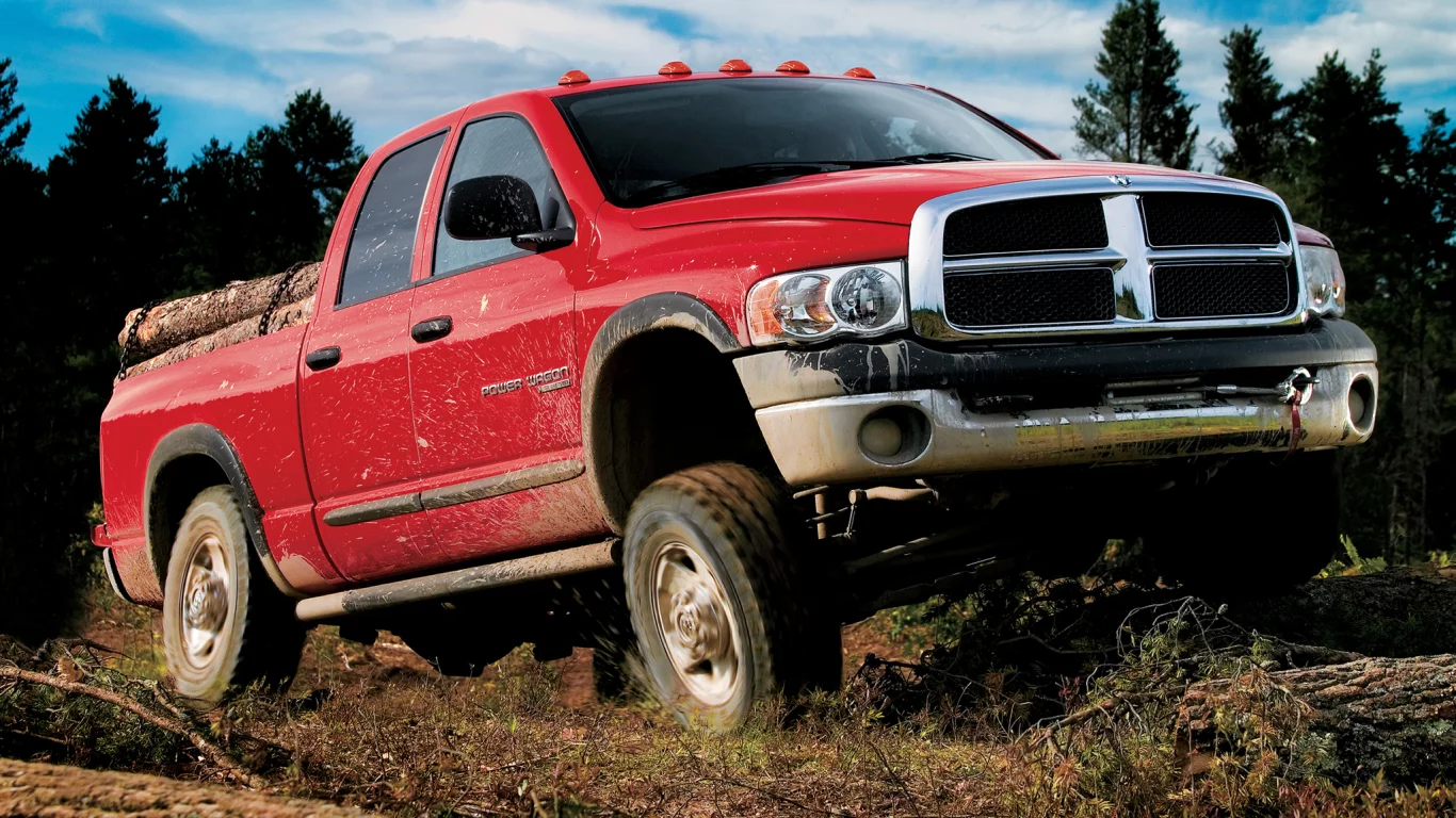 небо, грязь, power wagon, додж, рэм, quad cab, красный, деревья, внедорожник, целина, dodge, джип, пикап, ram, лес
