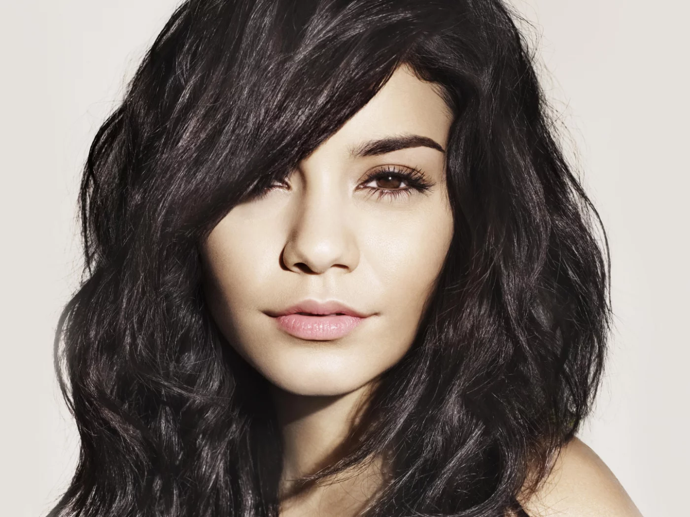 взгляд, ванесса хадженс, актриса, vanessa anne hudgens, волосы, портрет, лицо, брюнетка