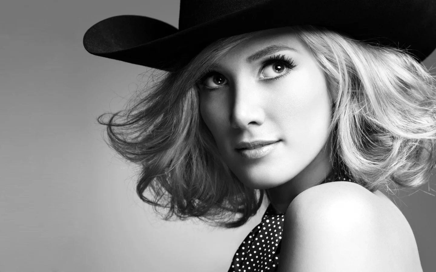блондинка, взгляд, ковбойская шляпа, delta goodrem, взгляд, девушка