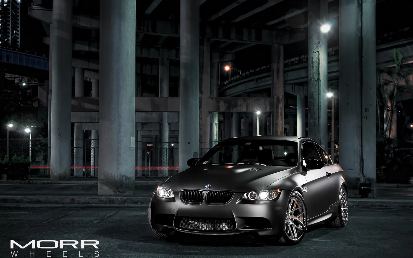 чёрный, bmw, м3, wheels, morr, фонари, надпись, ночь, m3, колонны, суперкар, бмв
