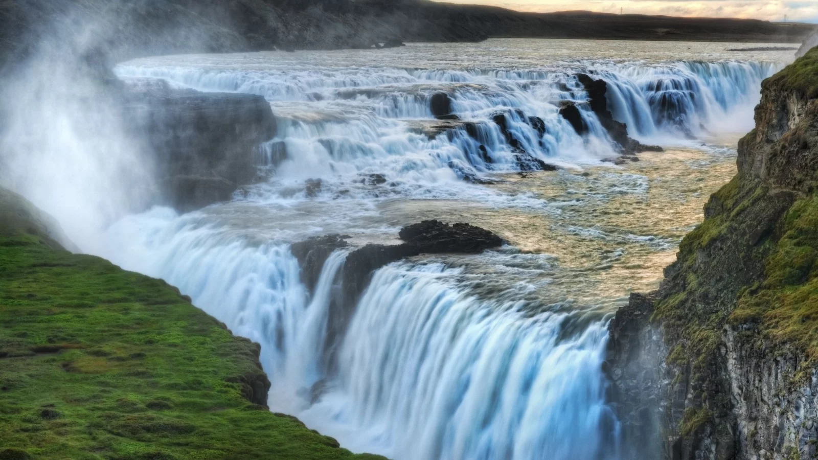 скалы, облака, трава, брызги, водопад