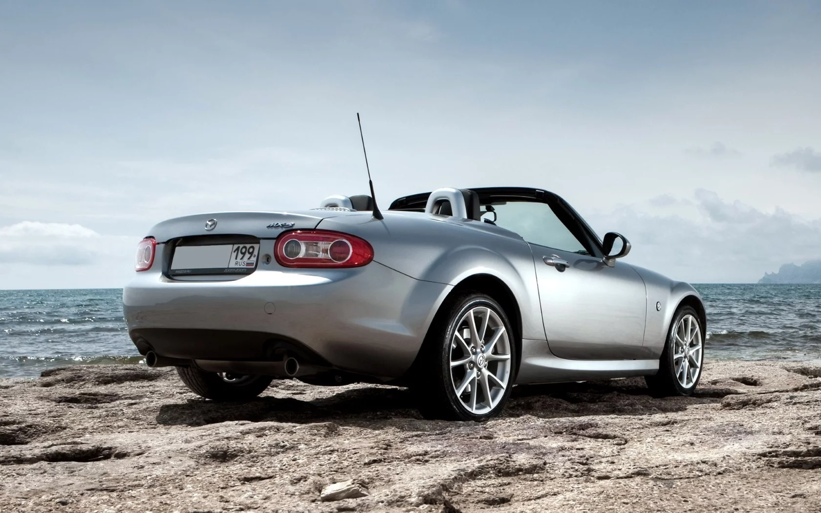 вода, mazda, скалистый берег, небо, roadster, мазда, mx-5, московский регион