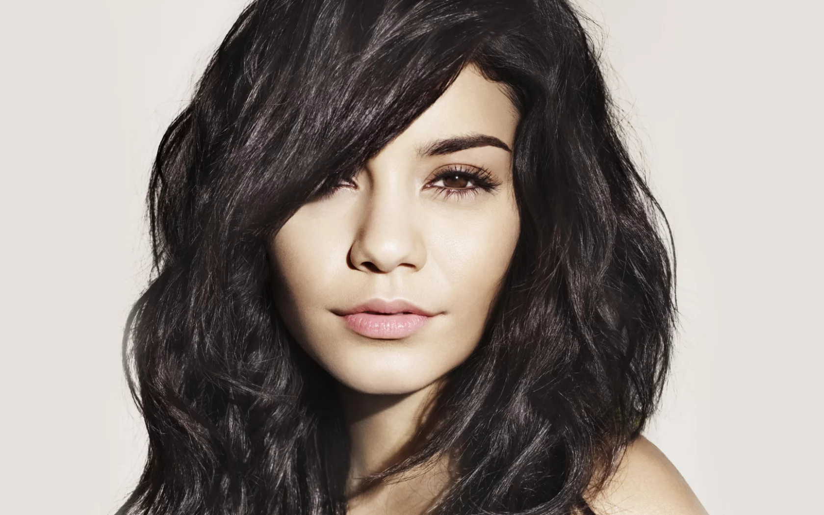 взгляд, ванесса хадженс, актриса, vanessa anne hudgens, волосы, портрет, лицо, брюнетка