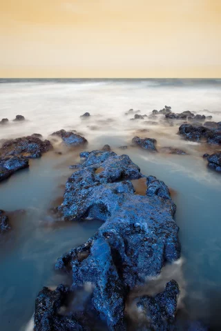 небо, камни, море