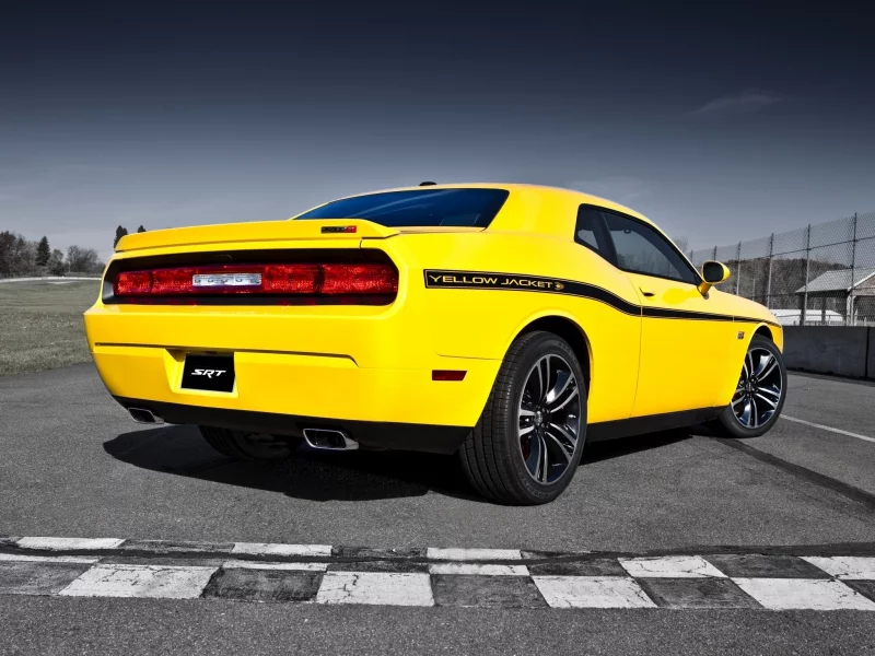 додж, 392, yellow jacket, muscle car, срт8, йелоу джекет, желтый, srt8, гоночная трасса, небо, мускул кар, вид сзади, dodge, челленжер, challenger