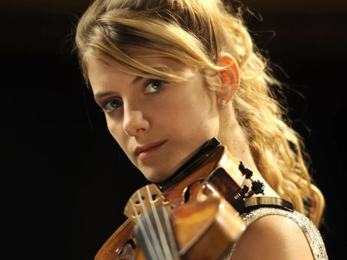 actress, скрипка, мелани лоран, melanie laurent, актриса, violin