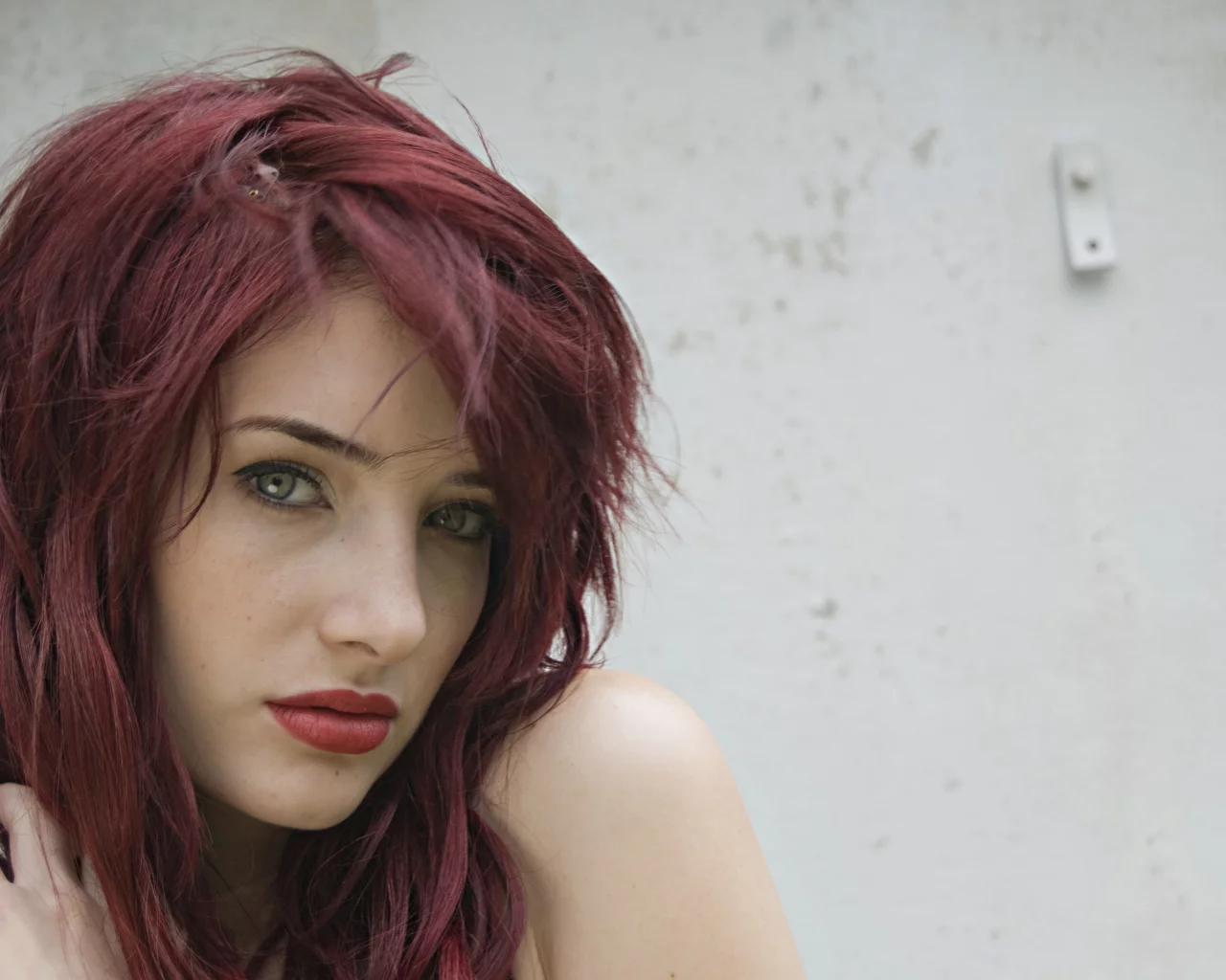 взгляд, susan coffey, red lips
