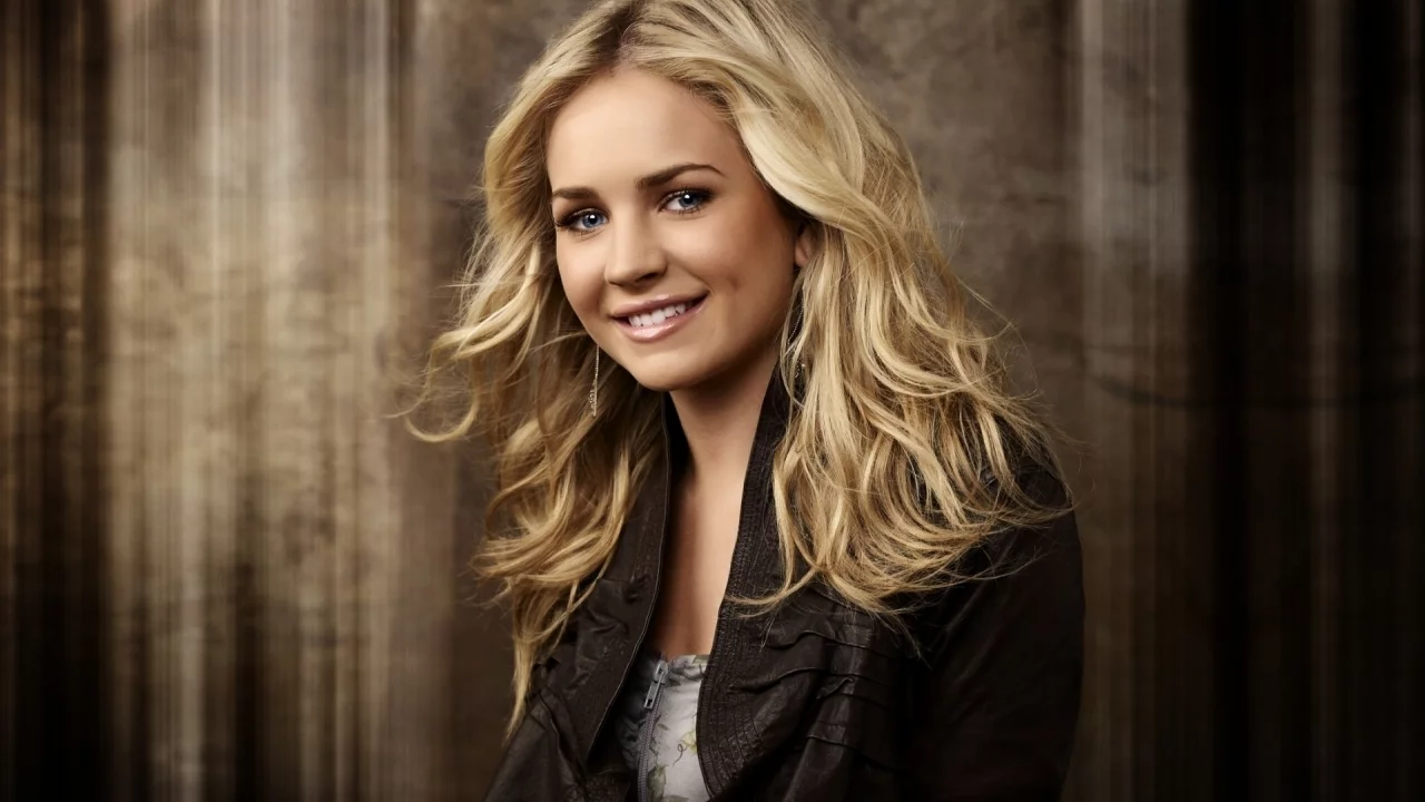 улыбка, девушка, глаза, britt robertson, волосы, актриса, модель, лицо