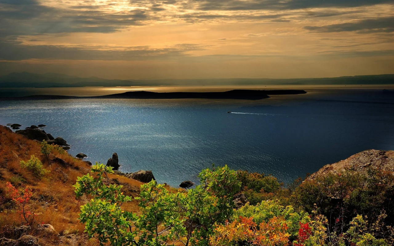 черное, море, крым, горы, лодка, кусты, камни