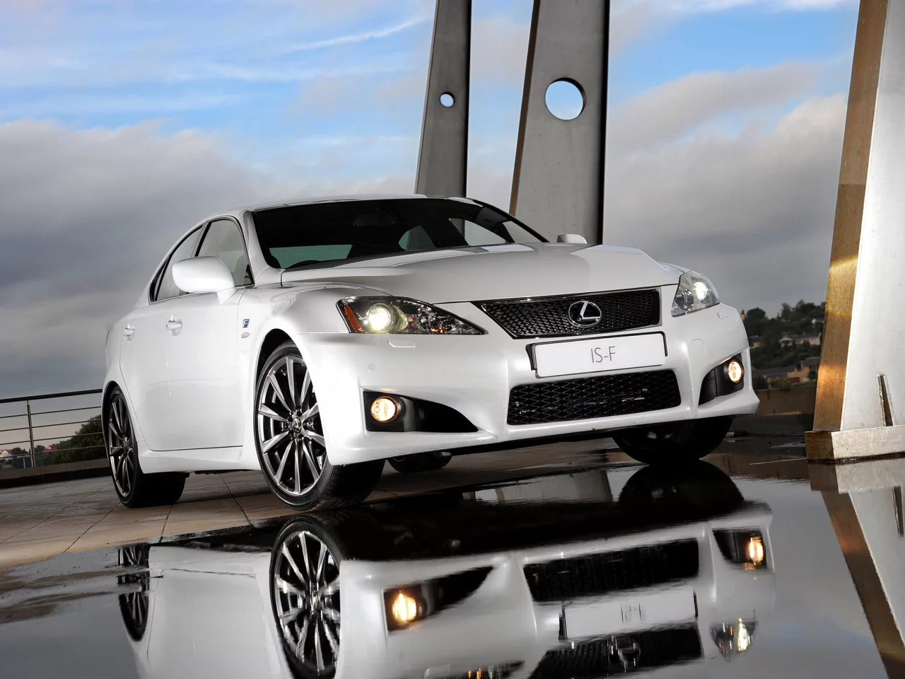 седан, небо, lexus, лужа, опоры, лексусис-ф, is-f, передок, белый, отражение