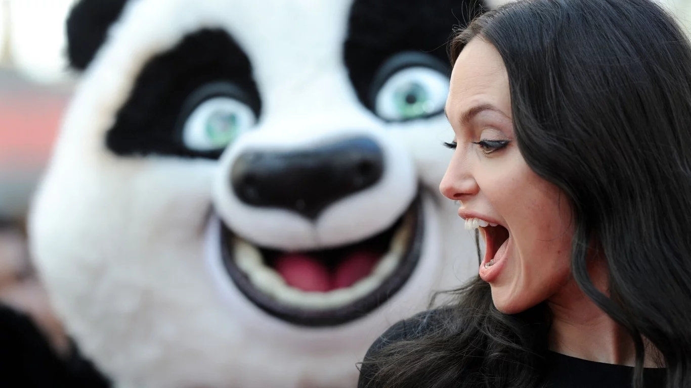 девушка, улыбка, kung-fu panda, анджелина джоли, актриса, angelina jolie, кунг-фу панда, волосы