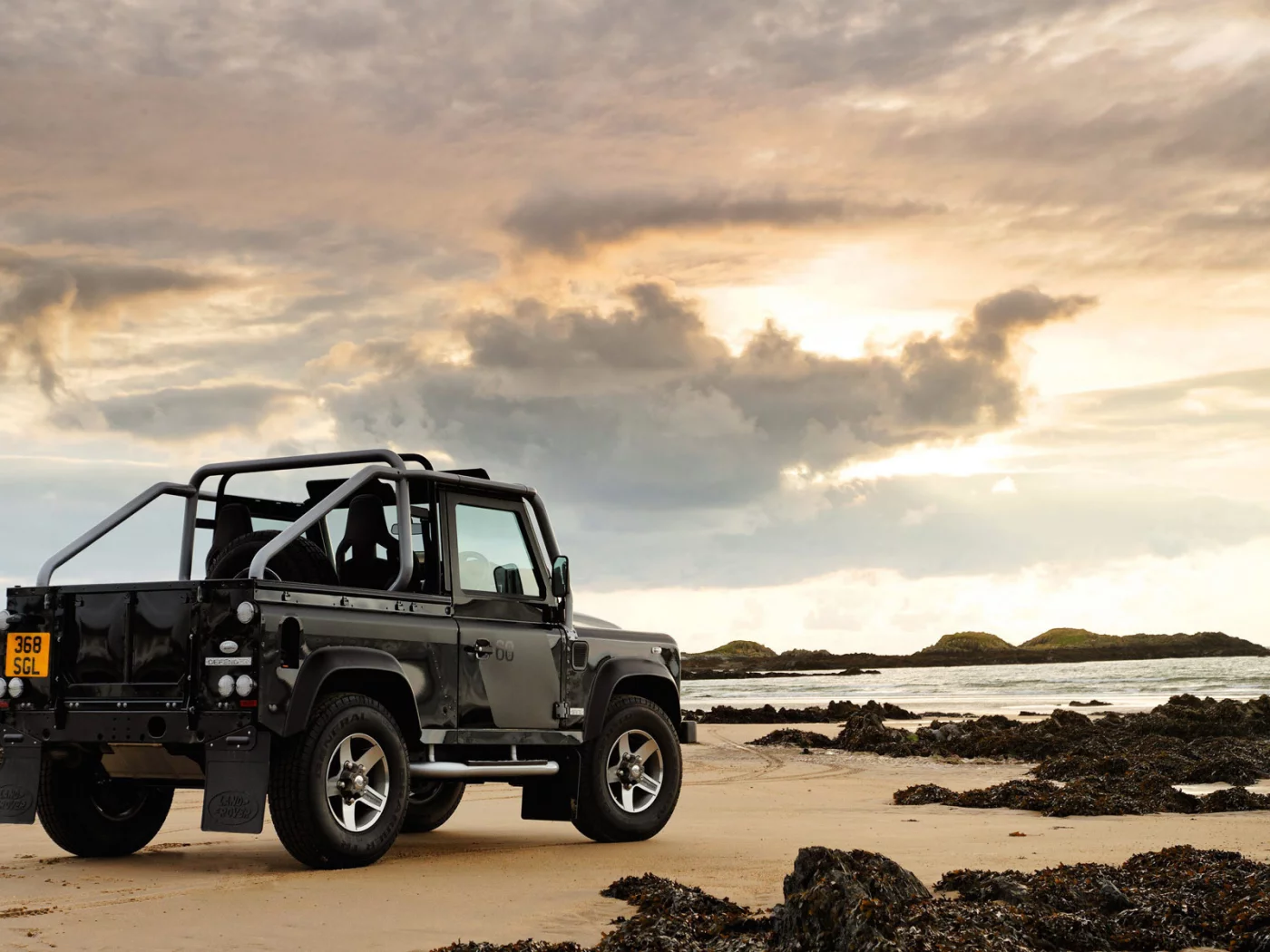 водросли, land rover defender, море