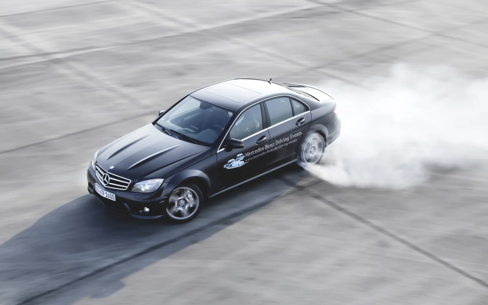 amg, c-class, mercedes-benz, жжет, чёрный, ц-класс, мерседес, дрифт, ц63, передок, амг, c63, дым, занос, седан