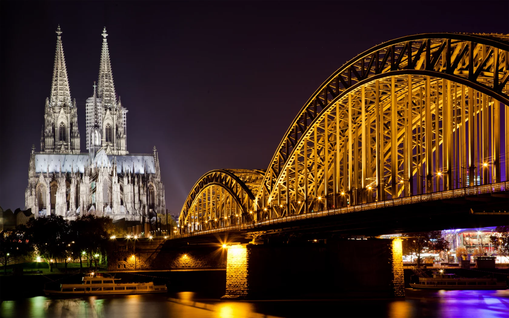 sky, germany, река, германия, огни, night, небо, ночь, город, cathedral, reflection, bridge, мост, river, city, lights, сабор, 2560x1600, отражение