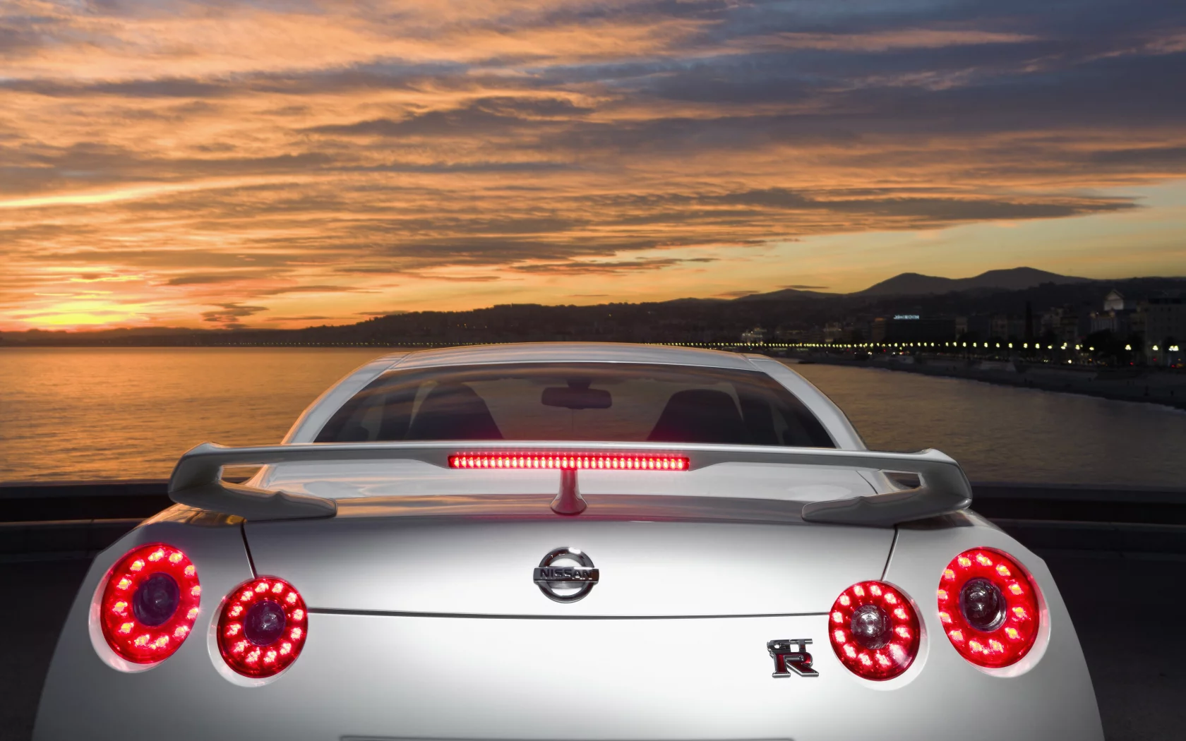 спорткар, пейзаж, gt-r, вид сзади, wallpapers, 2011, nissan, обои, фары, природа, авто, машина, тачка, cars, ниссан