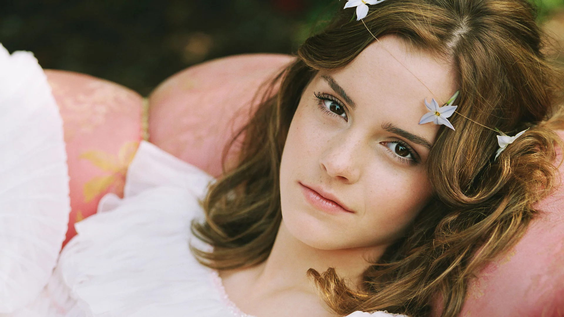 цветы, emma, улыбка, взгляд, эмма, уотсон, watson