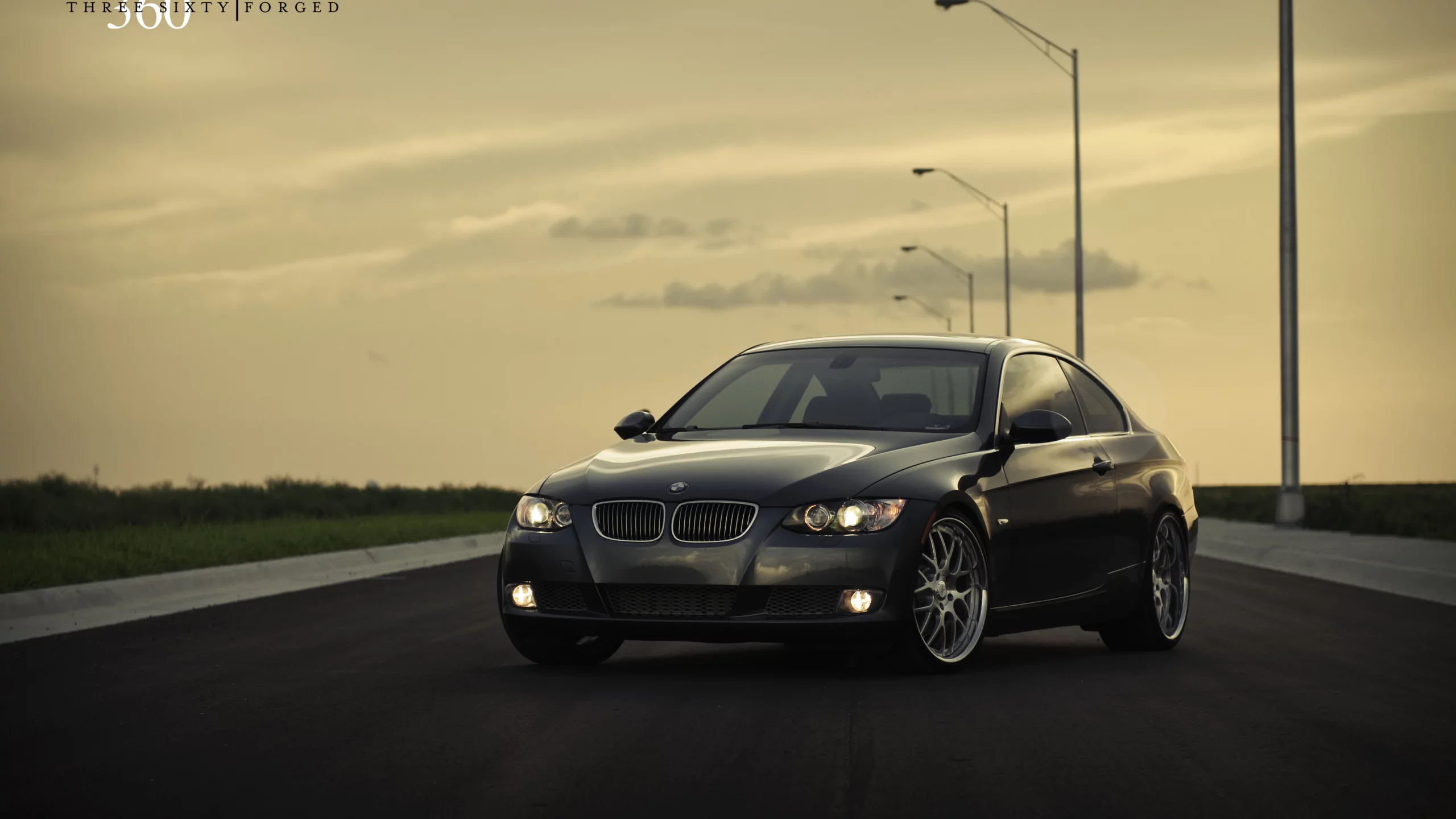 трава, газон, bmw, 335i, фонарные столбы, m3, black, 360 three sixty forged, чёрный, бмв, передняя часть