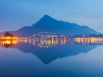 горы, город, море, landscape, отражение, 2560x1600, city, огни, reflection, lights, water, mountains, sea, природа, пейзаж, sky, небо, вода, nature