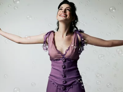 улыбка, anne hathaway, радость, пузыри, энн хэтэуэй