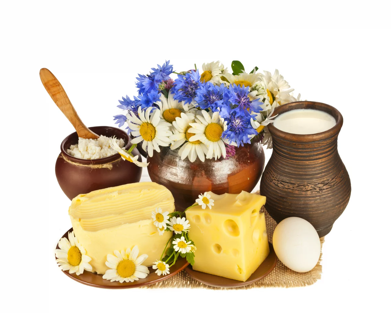ромашки, горшочек, кувшины, циновка, блюдца, сыр, цветы