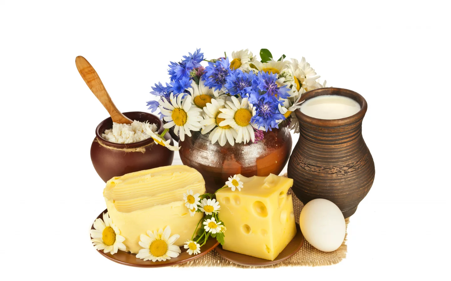 ромашки, горшочек, кувшины, циновка, блюдца, сыр, цветы