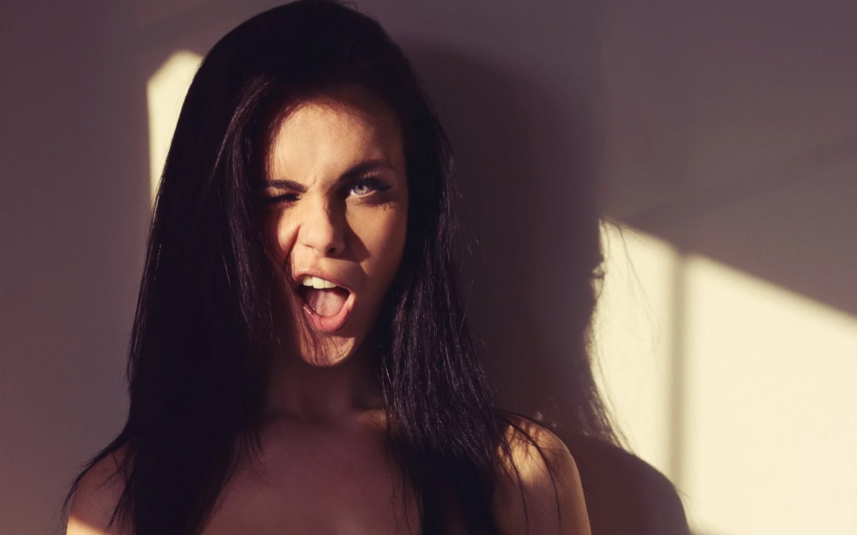 emma glover, девушка, эмоции