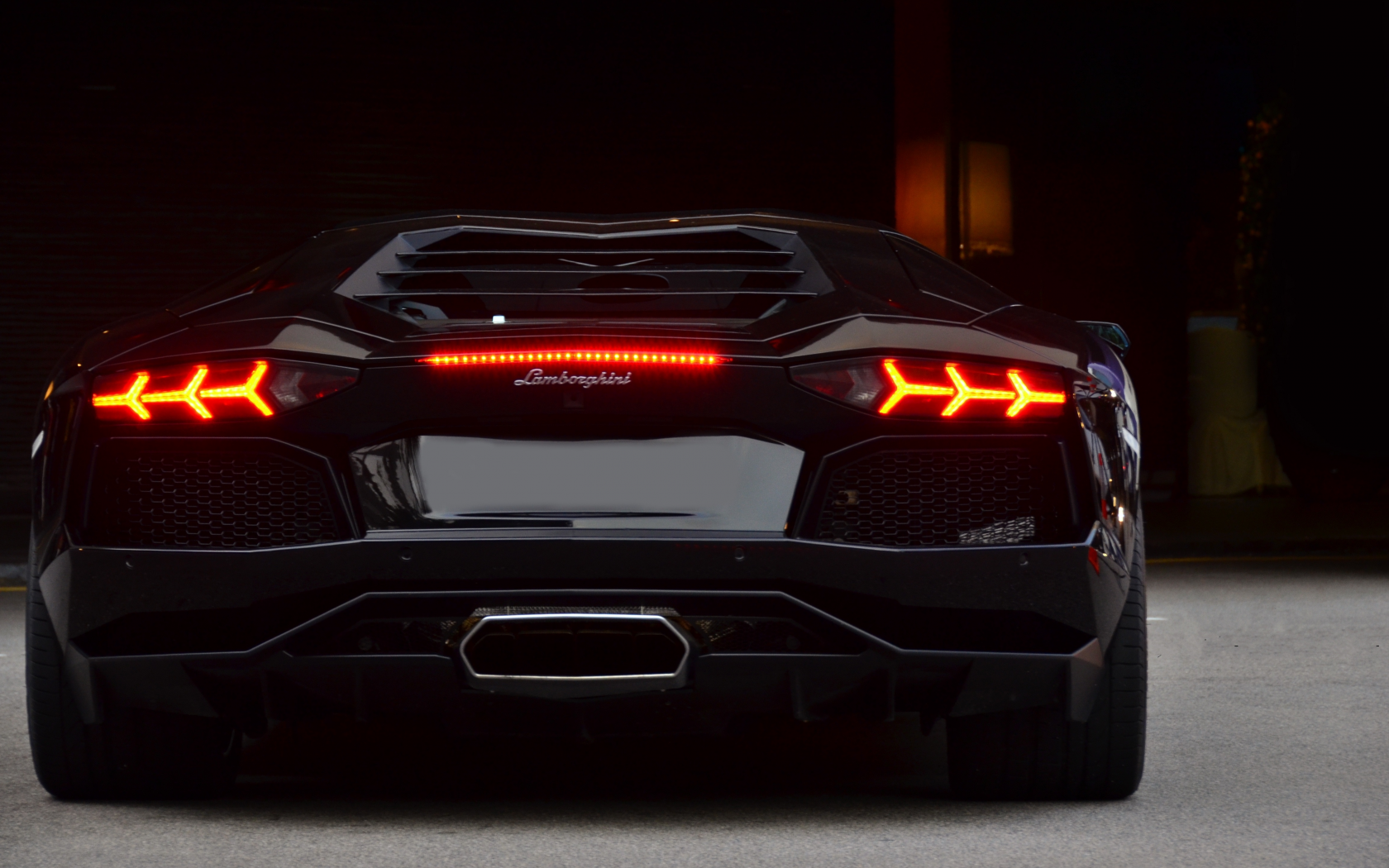 Lamborghini Aventador lp700-4 сзади