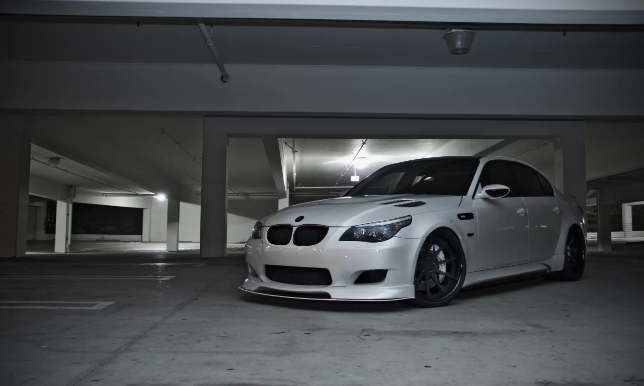 белый, e60, m5, лампы, bmw, white, парковка, вид спереди, бмв