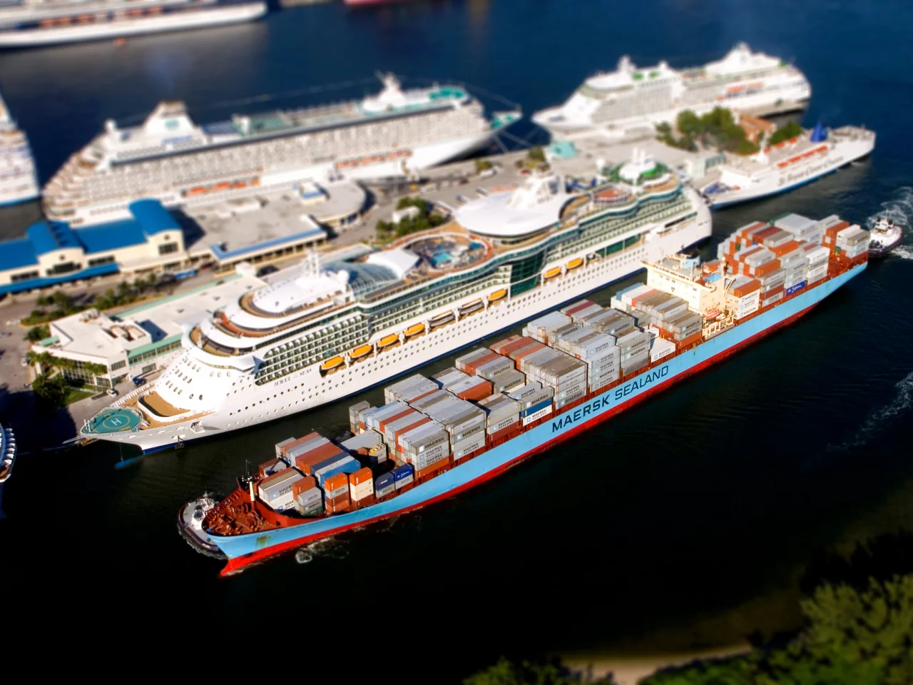 грузовое, пассажирское, maersk line, jewel of the seas, порт, судно