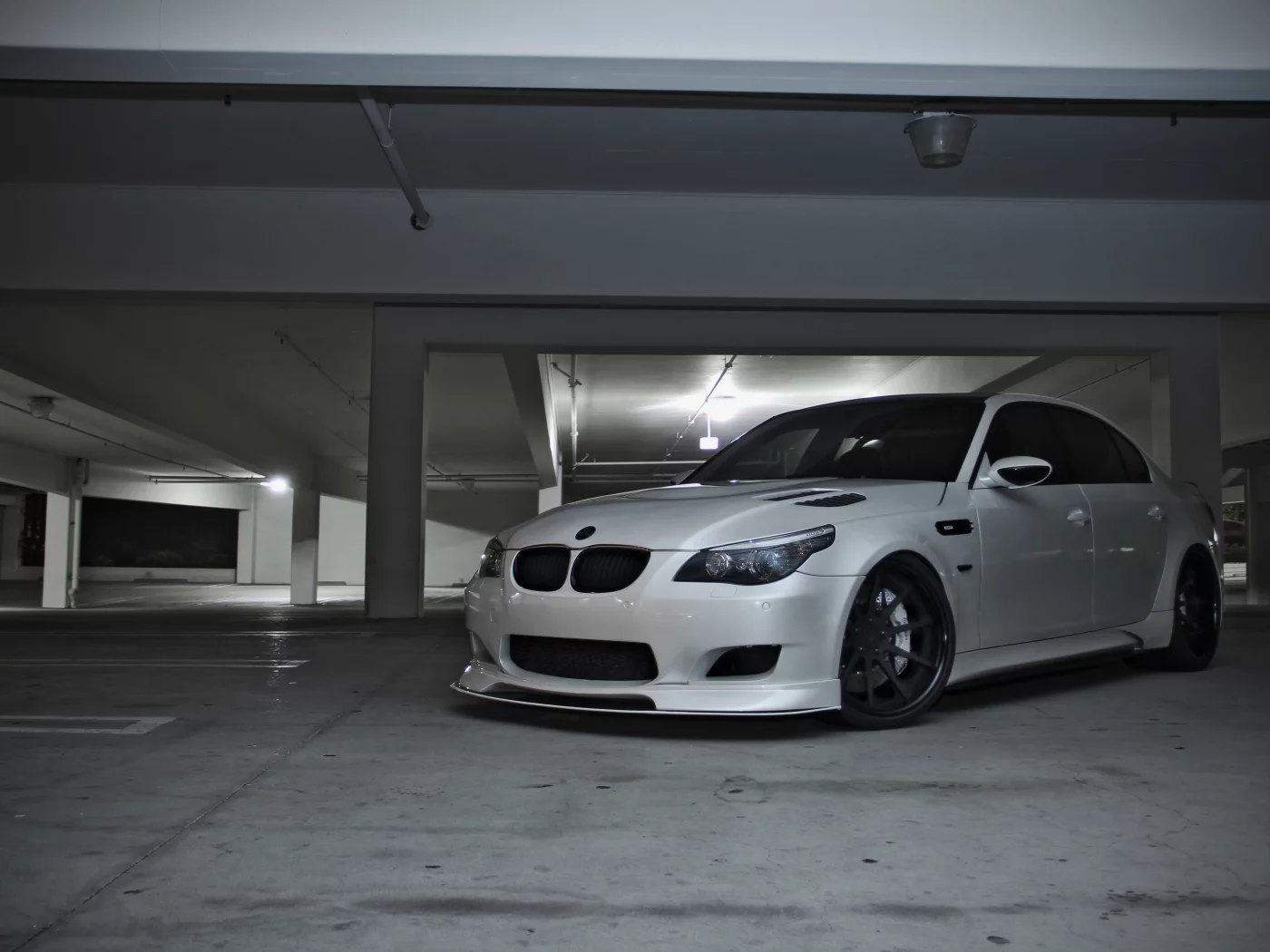 белый, e60, m5, лампы, bmw, white, парковка, вид спереди, бмв