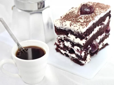 шоколадное, вишня, крем, кофе, пирожное, десерт, еда