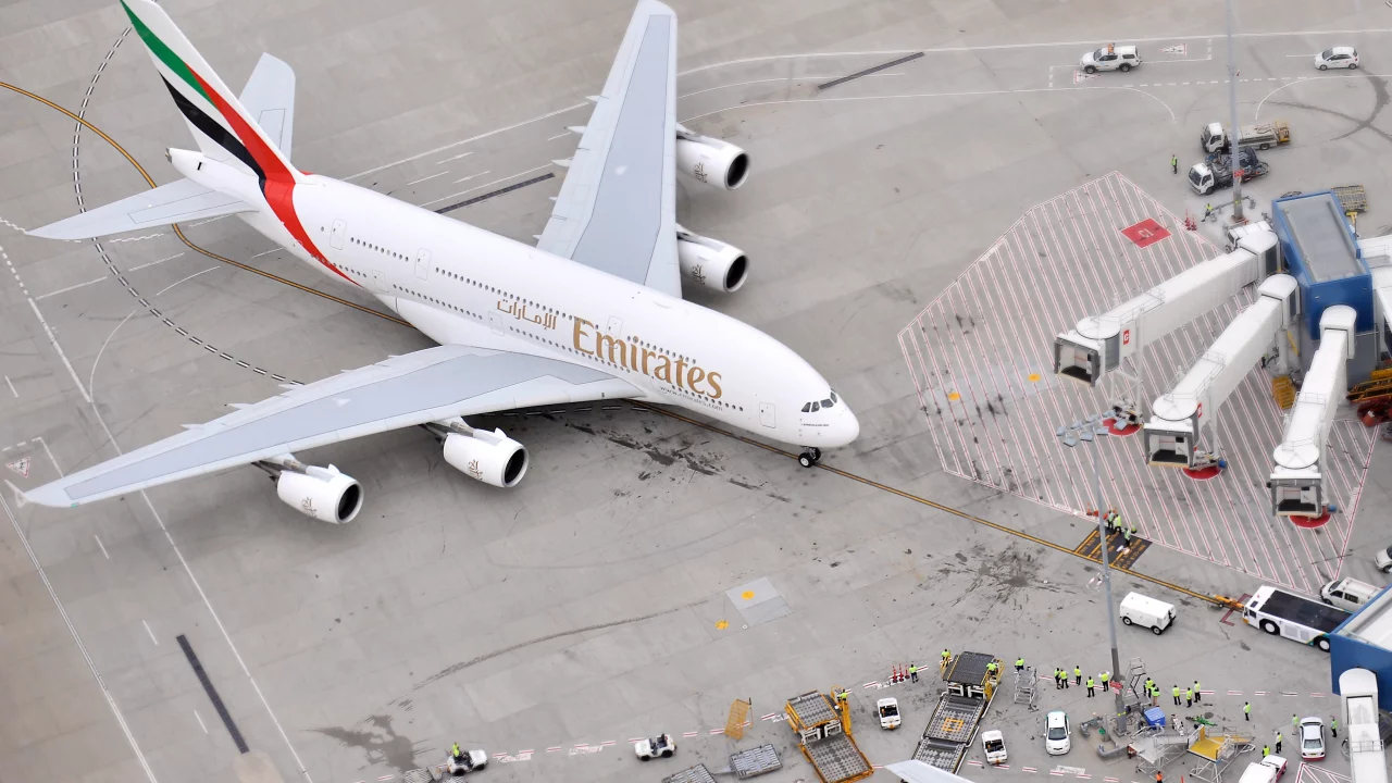 airbus, emirates airline, пассажирский, самолет, авиалайнер, a380