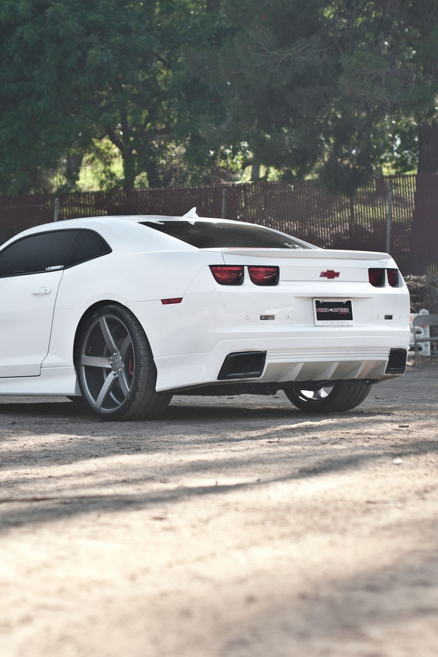 Chevrolet Camaro Forgiato White