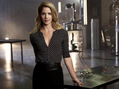 стрела, season 2, arrow, emily bett rickards, сериал
