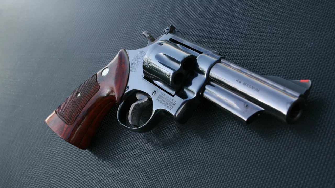 револьвер, крупный план, magnum, оружие, полировка