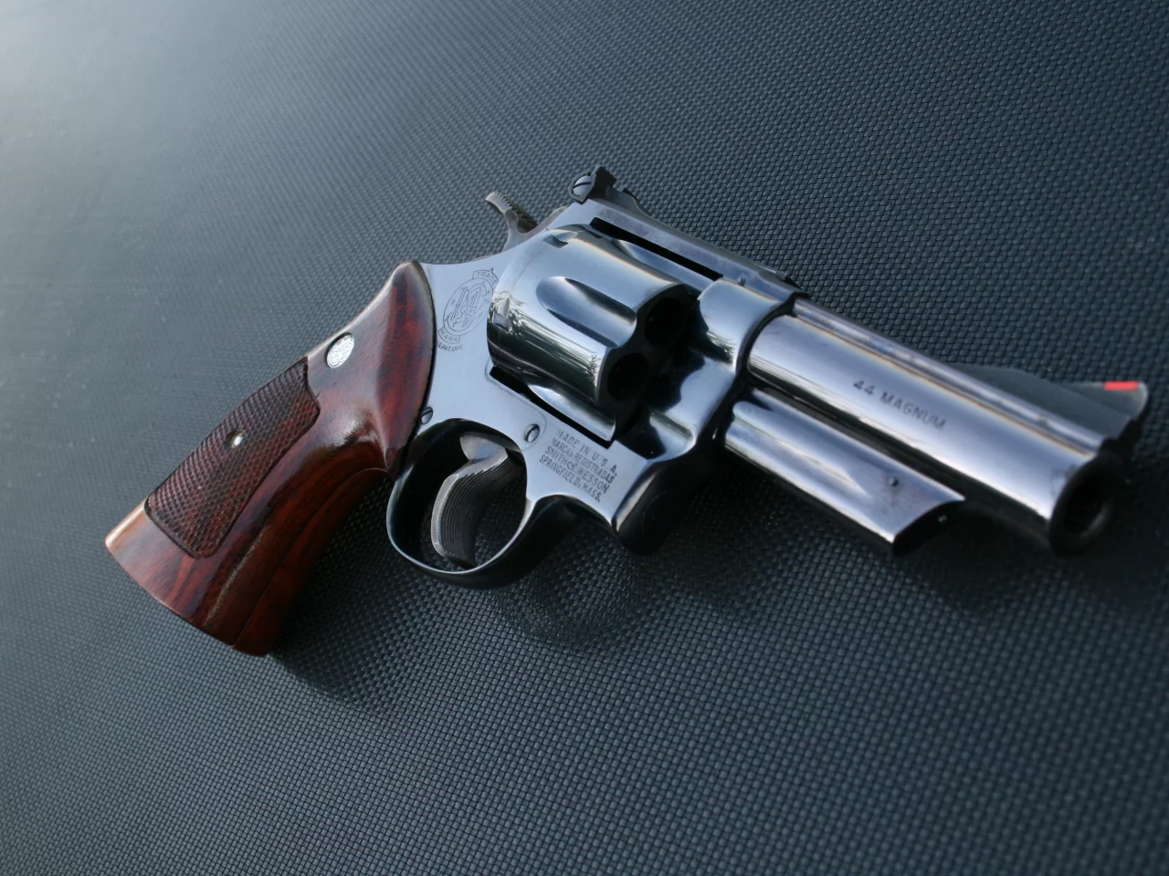 револьвер, крупный план, magnum, оружие, полировка
