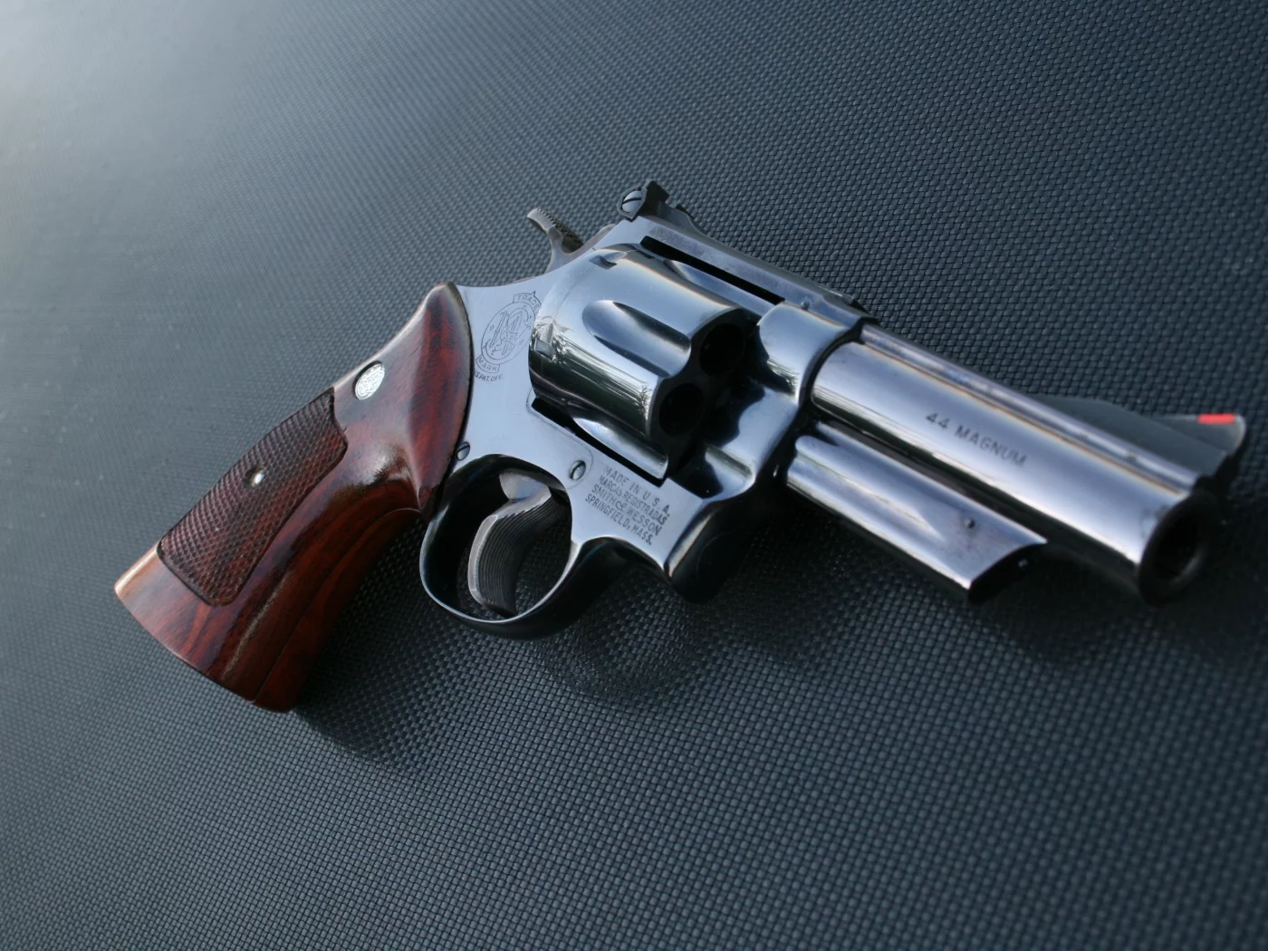 револьвер, крупный план, magnum, оружие, полировка