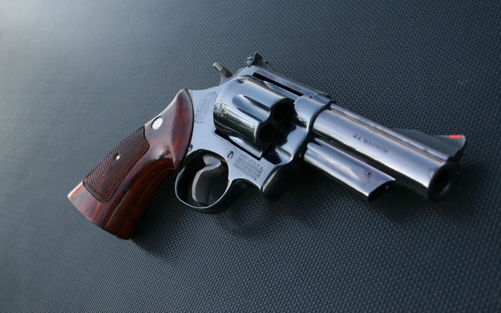 револьвер, крупный план, magnum, оружие, полировка