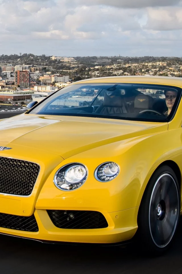 Bentley, жёлтый, дорога