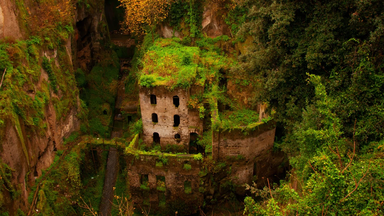 дом, заброшенность, руины, зелень, здание, ущелье, sorrento