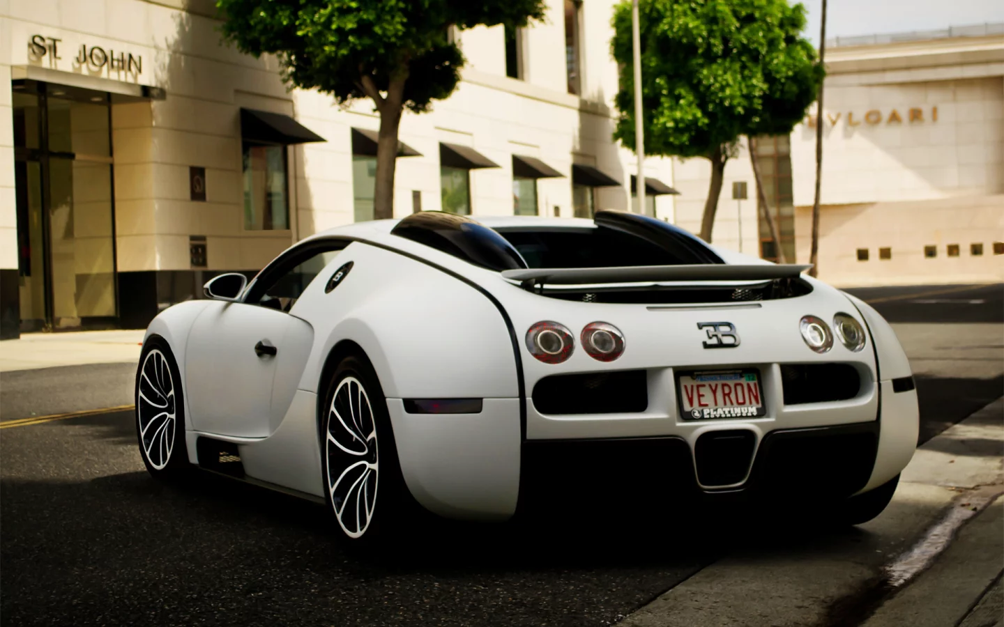 veyron, город, авто, деревья, машины, bugatti, улица